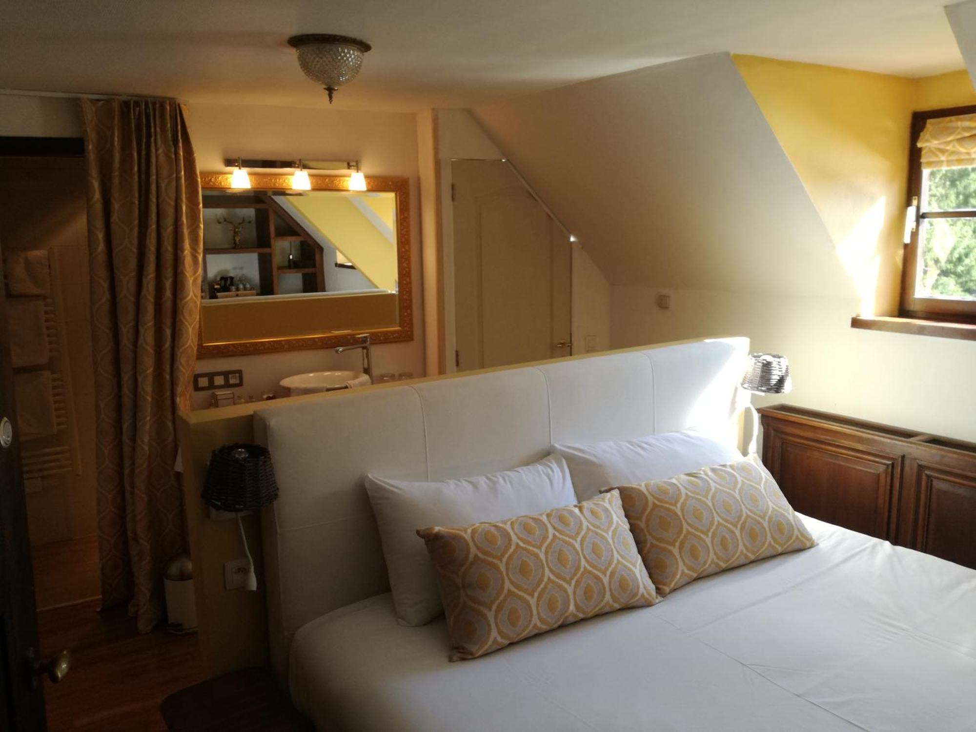 La Bergerie De Lives Bed & Breakfast Намюр Стая снимка